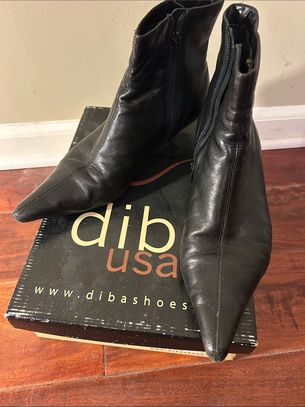 Diba Black Pointed Leather Ankle Booties